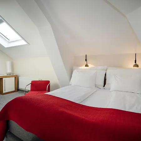 Quality Grand Hotell 4*