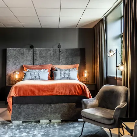 Quality Grand Hotell 4*