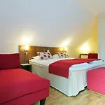 Quality Grand Отель 4*